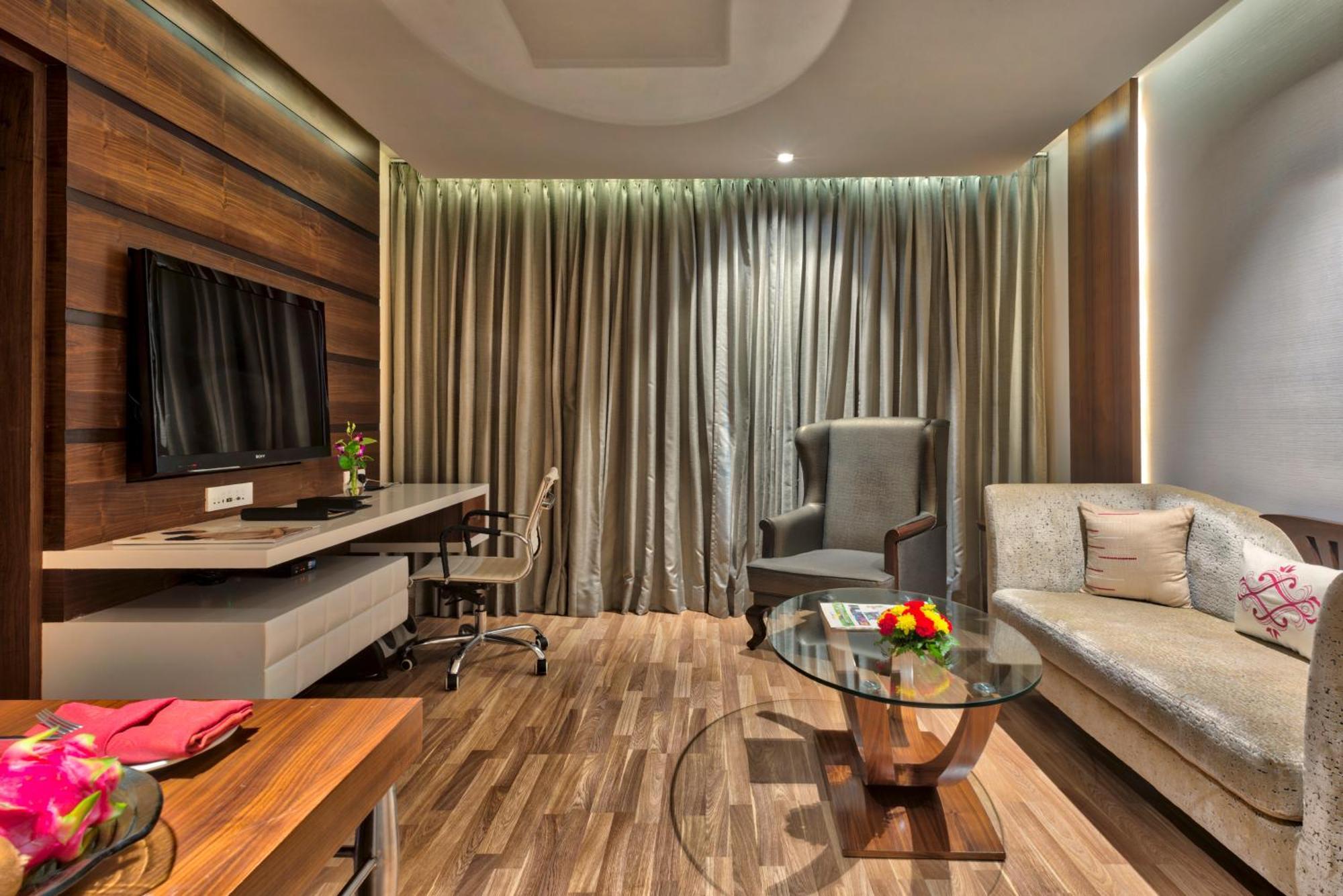 Grand Chennai By Grt Hotels Екстер'єр фото Suite room at the hotel