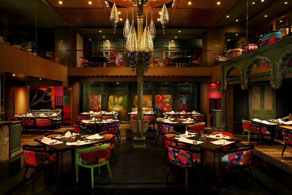 Grand Chennai By Grt Hotels Екстер'єр фото Interior of the restaurant